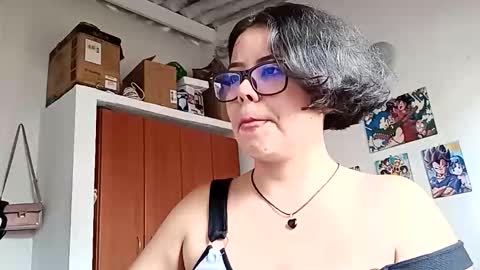 catalinaa_lovee online show from October 3, 2025, 9:56 pm