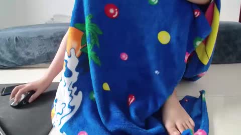 Snapshot of catelinan chatting on April 19, 2026, 9:08 am catelinan online show from April 19, 2026, 9:08 am