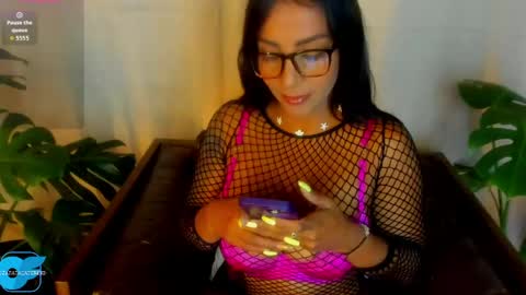 Caterine Zapata  online show from April 24, 2026, 4:31 pm