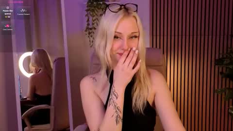 Anna  online show from March 4, 2026, 1:44 am