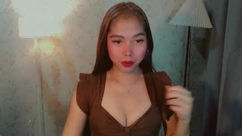 catherine_365 online show from November 8, 2025, 7:01 pm