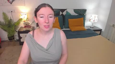 Catrin online show from December 1, 2025, 4:28 am