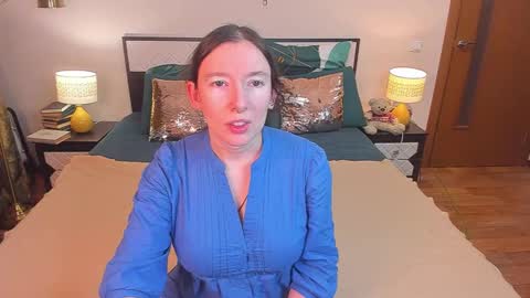 Catrin online show from January 19, 2026, 2:04 am