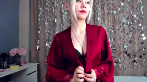 Mia online show from February 25, 2026, 11:09 am