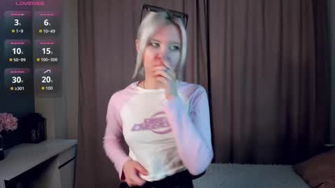 Snapshot of cathiearzabala chatting on March 9, 2026, 11:03 am Mia online show from March 9, 2026, 11:03 am