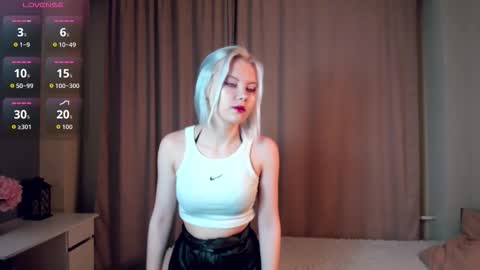 Snapshot of cathiearzabala chatting on March 14, 2026, 11:04 am Mia online show from March 14, 2026, 11:04 am