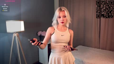 Snapshot of cathiearzabala chatting on April 8, 2026, 11:10 am Mia online show from April 8, 2026, 11:10 am