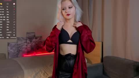 Snapshot of cathiearzabala chatting on April 24, 2026, 11:01 am Mia online show from April 24, 2026, 11:01 am