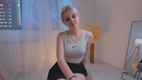 Snapshot of cathiearzabala chatting on May 24, 2026, 11:04 am Mia online show from May 24, 2026, 11:04 am