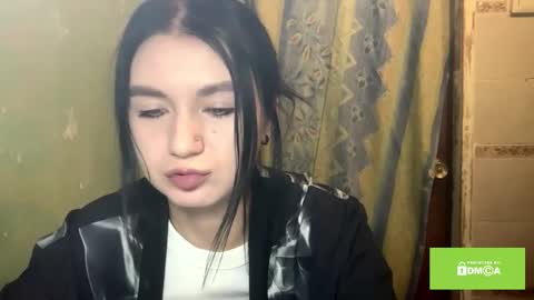 Lola online show from December 4, 2025, 10:07 pm