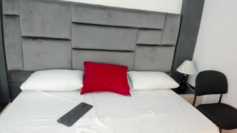 Snapshot of catleyasmith chatting on December 16, 2025, 11:48 am Catleya online show from December 16, 2025, 11:48 am