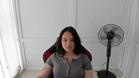 Catrine online show from June 14, 2026, 6:48 am