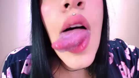 Cattleya online show from February 17, 2026, 3:03 am