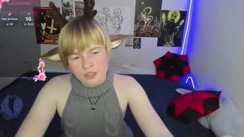 cattie_w_ online show from December 20, 2025, 1:23 am