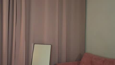 Lina  online show from April 12, 2026, 6:24 pm