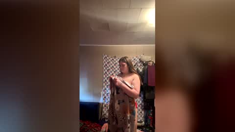 cecerose813 online show from April 8, 2026, 8:53 pm