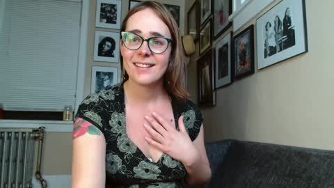 Snapshot of cecilysaintclaire chatting on December 26, 2024, 2:05 pm Cecily Saint Claire online show from December 26, 2024, 2:05 pm