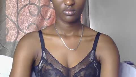 cee_queen online show from June 26, 2026, 6:07 am