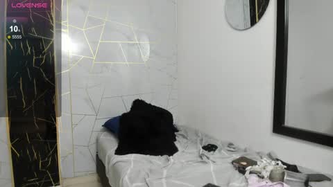 Snapshot of celestial_queen_ chatting on April 16, 2026, 9:39 pm Celestial online show from April 16, 2026, 9:39 pm