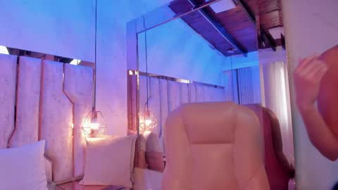 celestte_sm online show from April 20, 2026, 7:04 pm
