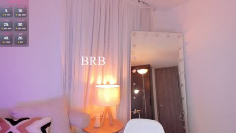 Snapshot of celia_dubois chatting on January 30, 2025, 11:13 pm Ari online show from January 30, 2025, 11:13 pm