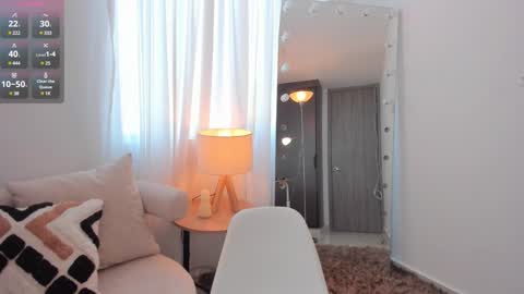 Snapshot of celia_dubois chatting on February 1, 2025, 8:26 pm Ari online show from February 1, 2025, 8:26 pm