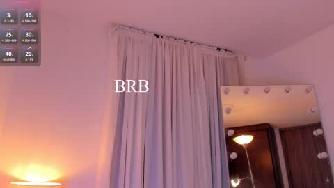 Snapshot of celia_dubois chatting on March 1, 2025, 11:58 pm Ari online show from March 1, 2025, 11:58 pm