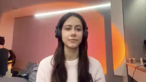 Snapshot of celinebinegar chatting on March 3, 2026, 3:40 pm Celine online show from March 3, 2026, 3:40 pm