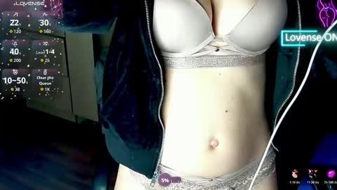 celinereyys online show from January 8, 2026, 11:07 pm