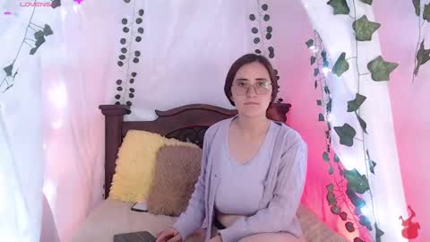 Hello guys my name is Sofi and Lizzie and  Vanessa online show from February 19, 2025, 5:38 am