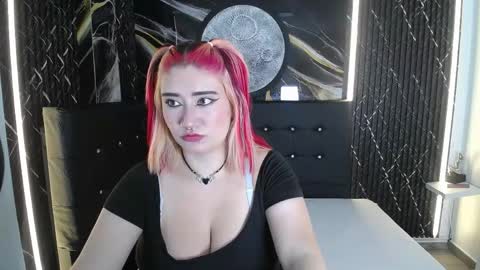 Cerecita  online show from May 21, 2026, 11:23 pm