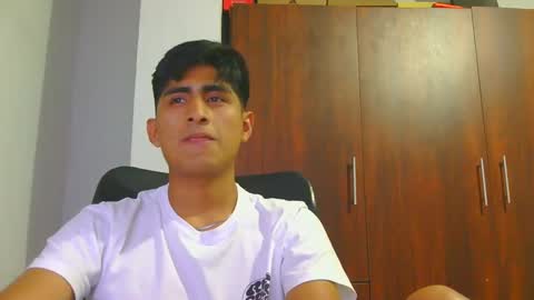 Snapshot of cesarex148 chatting on December 13, 2024, 3:05 am Cesar online show from December 13, 2024, 3:05 am