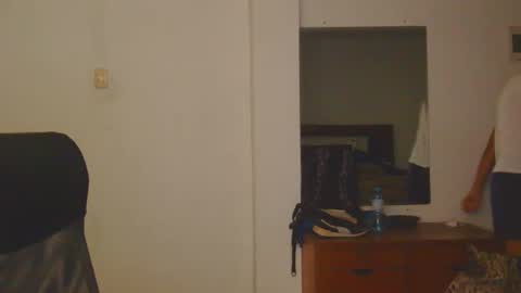 Snapshot of cesarex148 chatting on December 15, 2024, 10:26 pm Cesar online show from December 15, 2024, 10:26 pm