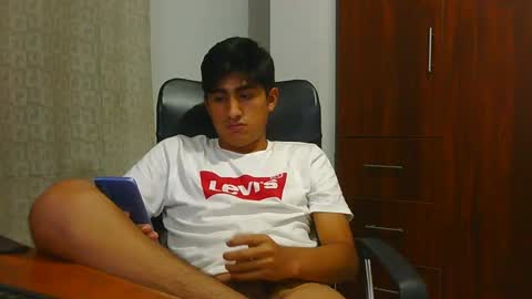 Snapshot of cesarex148 chatting on February 14, 2025, 12:51 am Cesar online show from February 14, 2025, 12:51 am