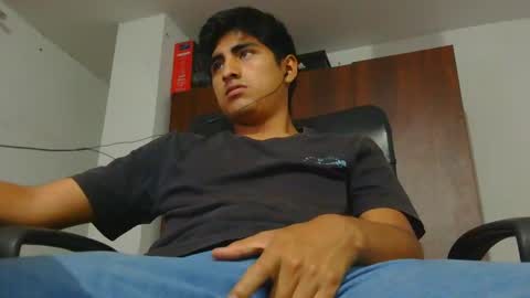 Snapshot of cesarex148 chatting on February 23, 2025, 3:02 am Cesar online show from February 23, 2025, 3:02 am