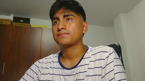 Snapshot of cesarex148 chatting on February 25, 2025, 1:41 am Cesar online show from February 25, 2025, 1:41 am