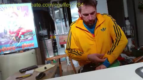 Snapshot of cguffey2284 chatting on December 21, 2025, 6:04 pm cguffey2284 online show from December 21, 2025, 6:04 pm