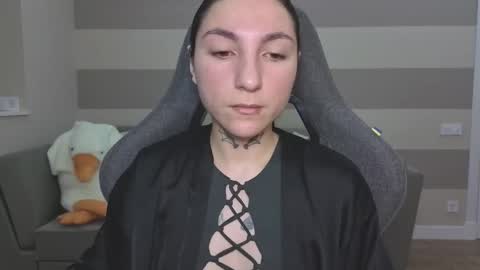 Kate online show from November 5, 2025, 5:51 am