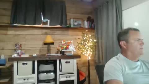 chadmichaell online show from May 7, 2026, 11:10 pm