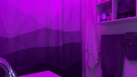 ChadTitan online show from November 9, 2025, 5:22 pm