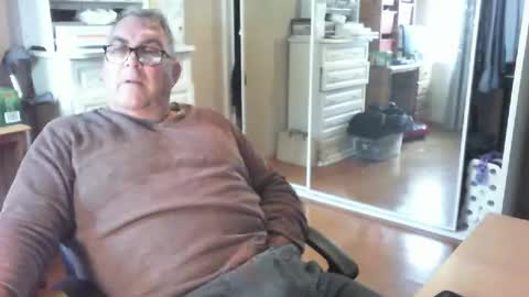 Chalky online show from May 18, 2026, 7:36 am