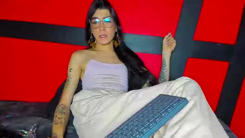 chaminelan online show from January 20, 2025, 6:53 pm