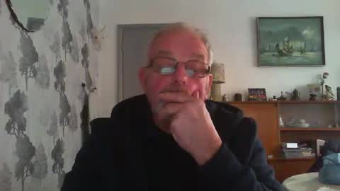 Snapshot of champers37 chatting on February 1, 2025, 3:18 pm Champers online show from February 1, 2025, 3:18 pm