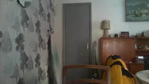 Snapshot of champers37 chatting on February 5, 2025, 10:08 am Champers online show from February 5, 2025, 10:08 am