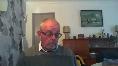 Snapshot of champers37 chatting on February 5, 2025, 3:52 pm Champers online show from February 5, 2025, 3:52 pm