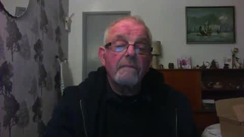 Snapshot of champers37 chatting on February 19, 2025, 6:10 pm Champers online show from February 19, 2025, 6:10 pm