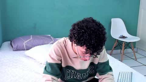 Snapshot of chandler_kenji chatting on December 7, 2024, 3:41 pm Kenji online show from December 7, 2024, 3:41 pm