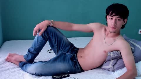 Snapshot of chandler_kenji chatting on December 19, 2024, 7:07 pm Kenji online show from December 19, 2024, 7:07 pm