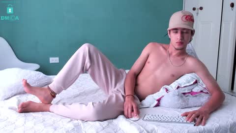 Snapshot of chandler_kenji chatting on February 1, 2025, 6:19 pm Kenji online show from February 1, 2025, 6:19 pm