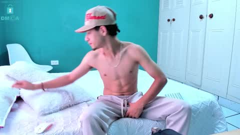 Snapshot of chandler_kenji chatting on February 27, 2025, 5:26 pm Kenji online show from February 27, 2025, 5:26 pm